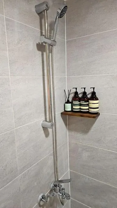 Open Near Seoul Station Apartman